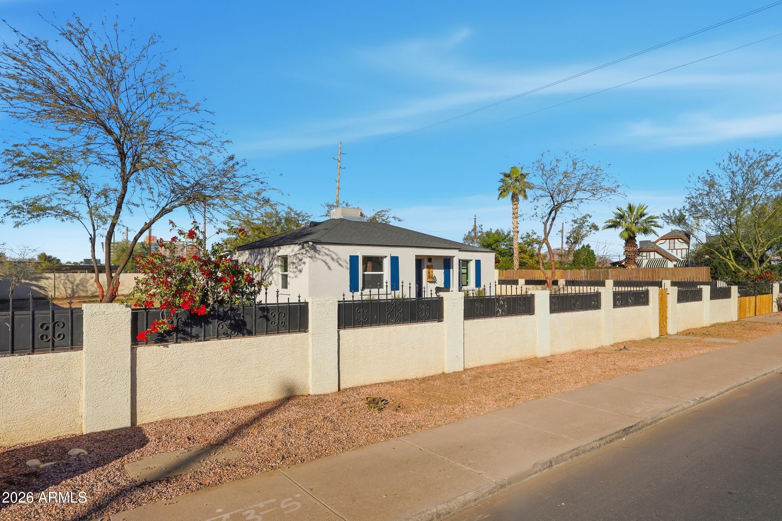 1748 E MONTE VISTA Road