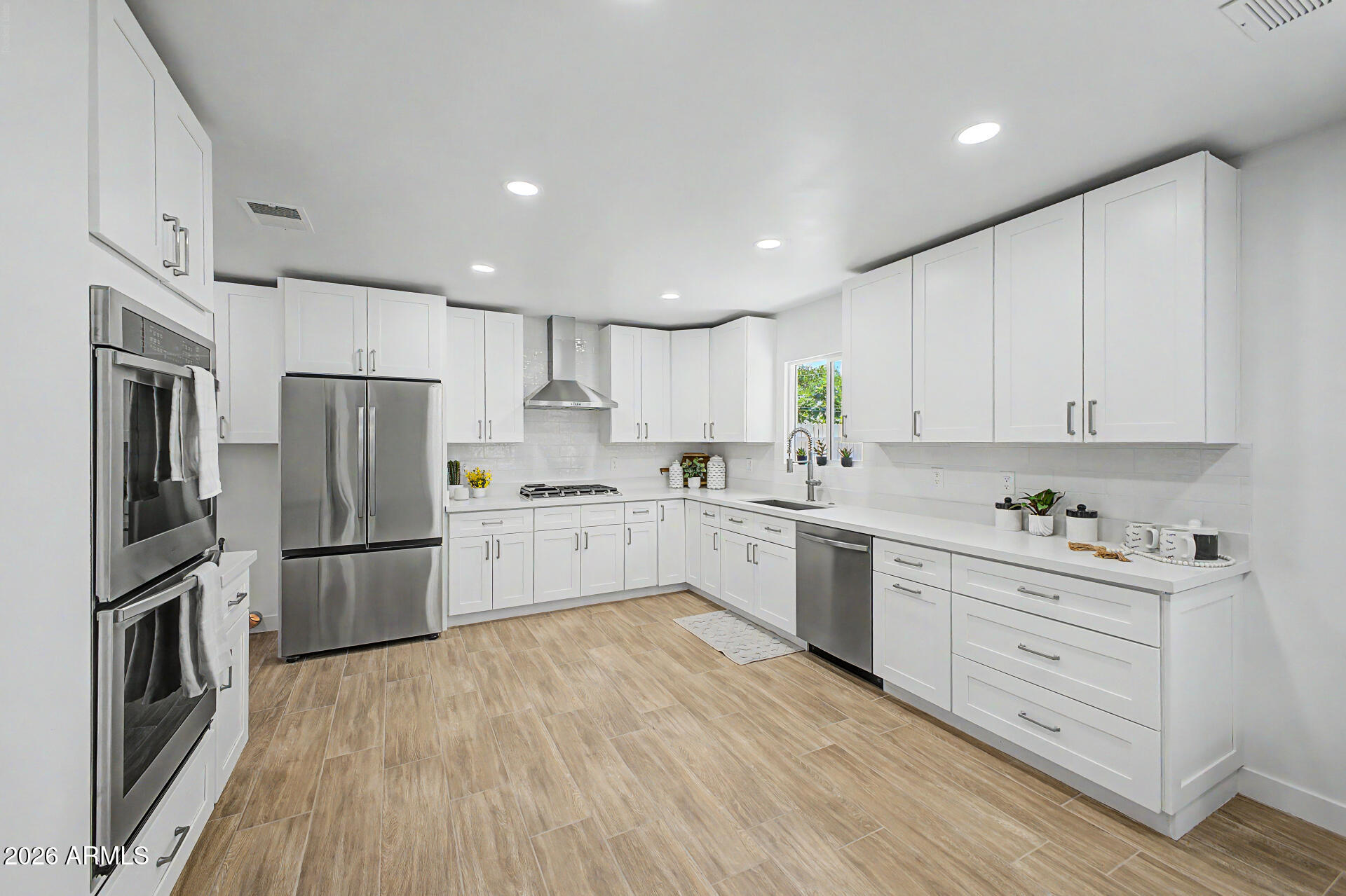 315 E ENCANTO Drive