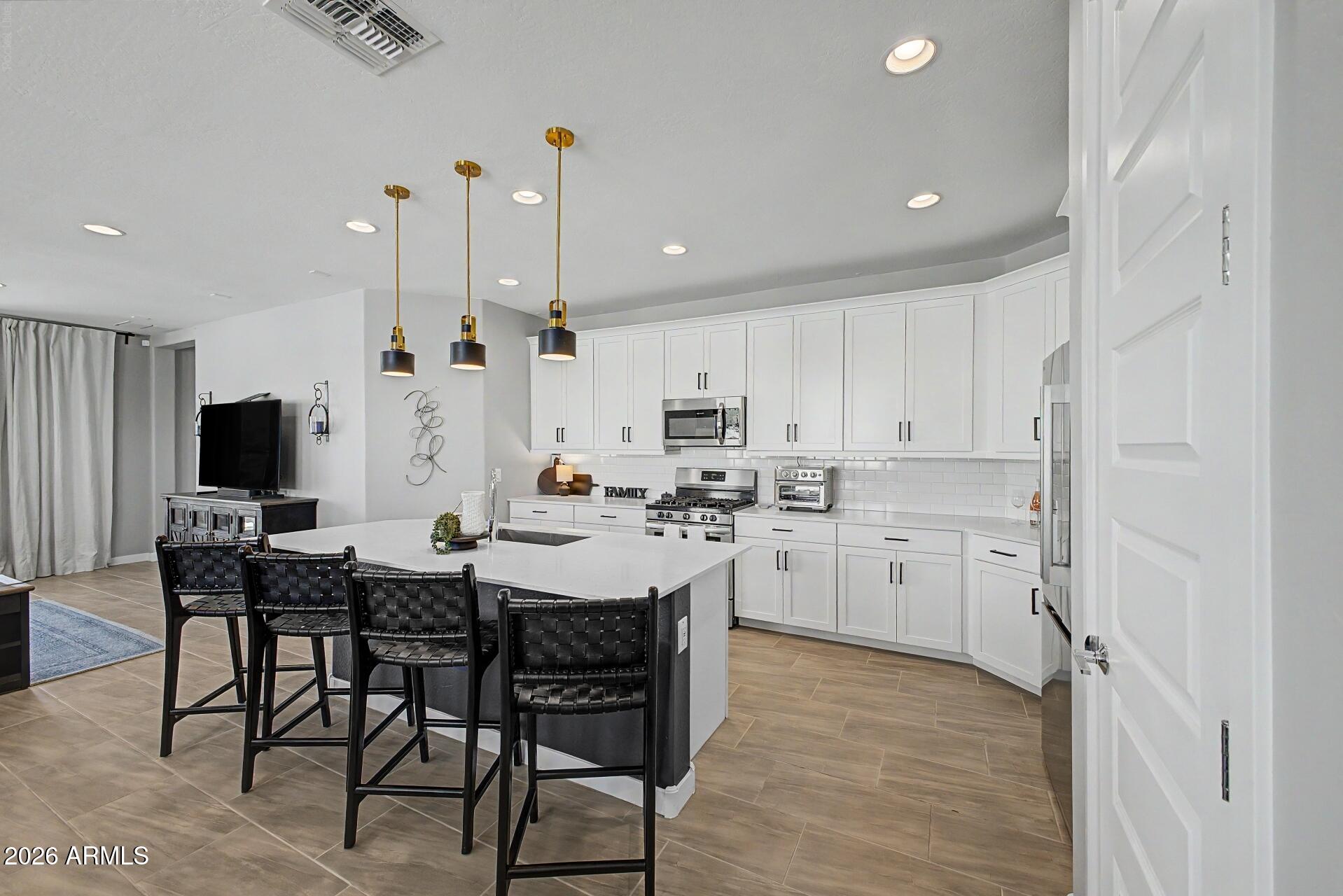 121 E VIRGO Place