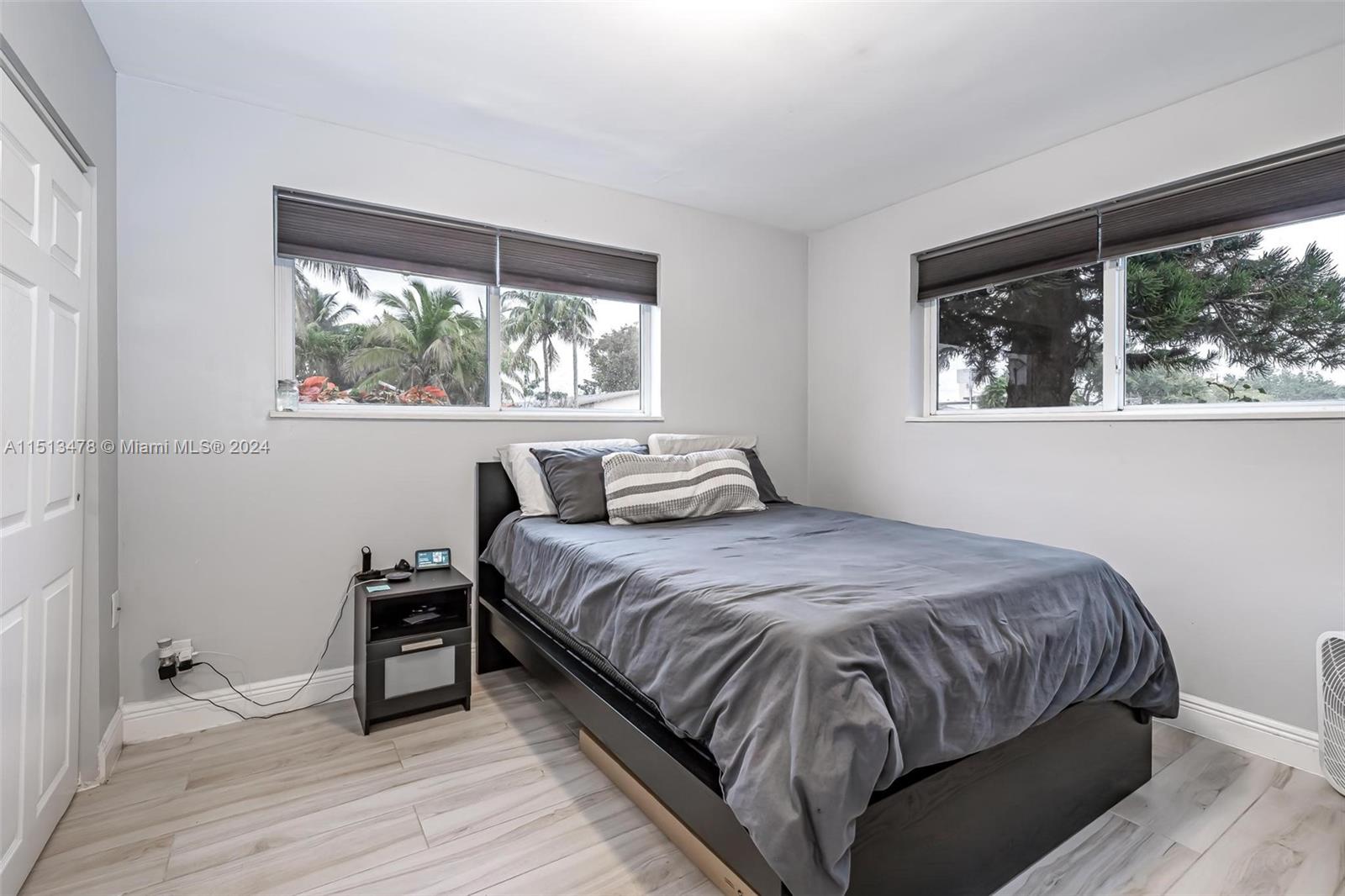 220 NW 42nd St