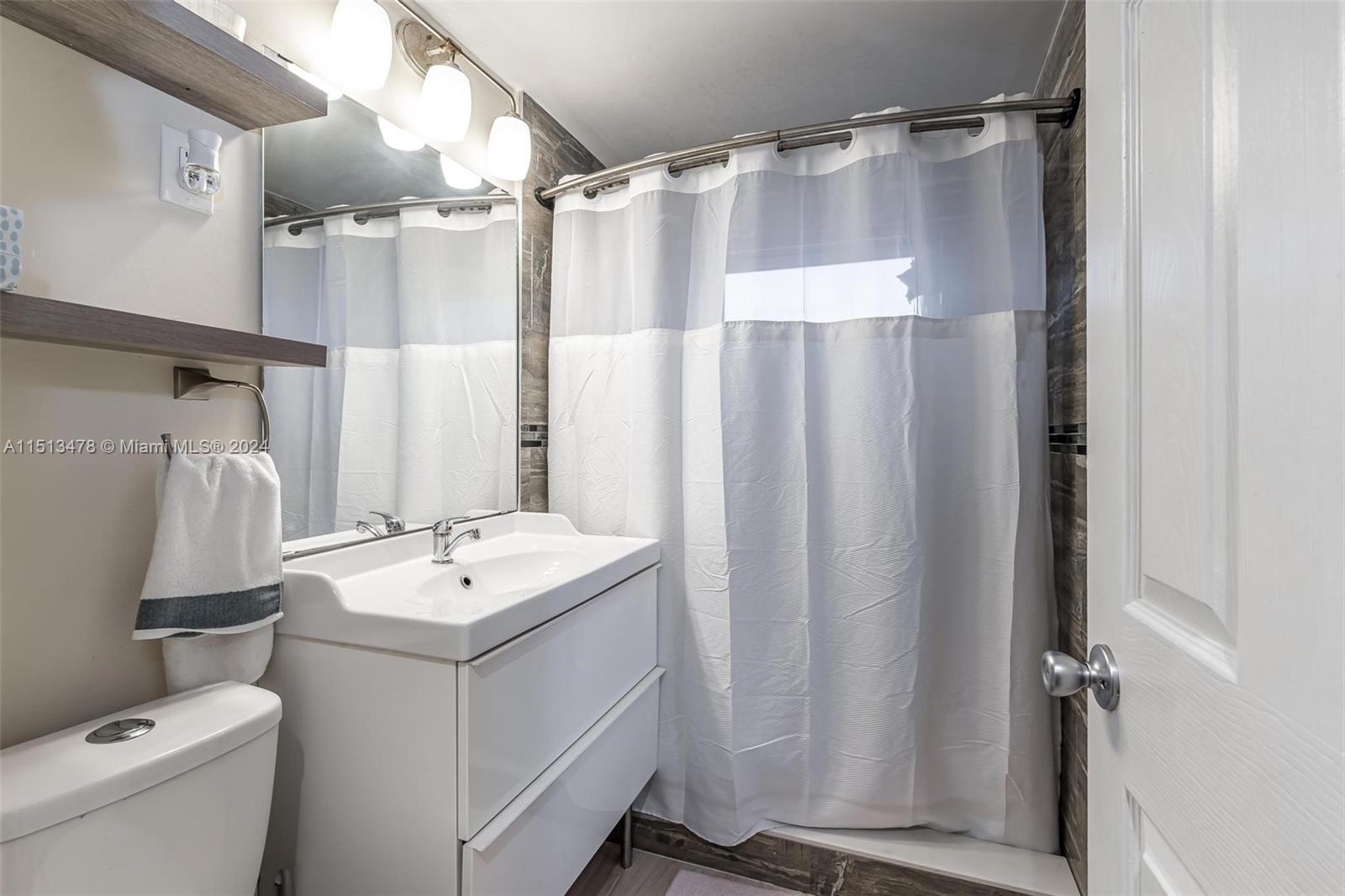 220 NW 42nd St