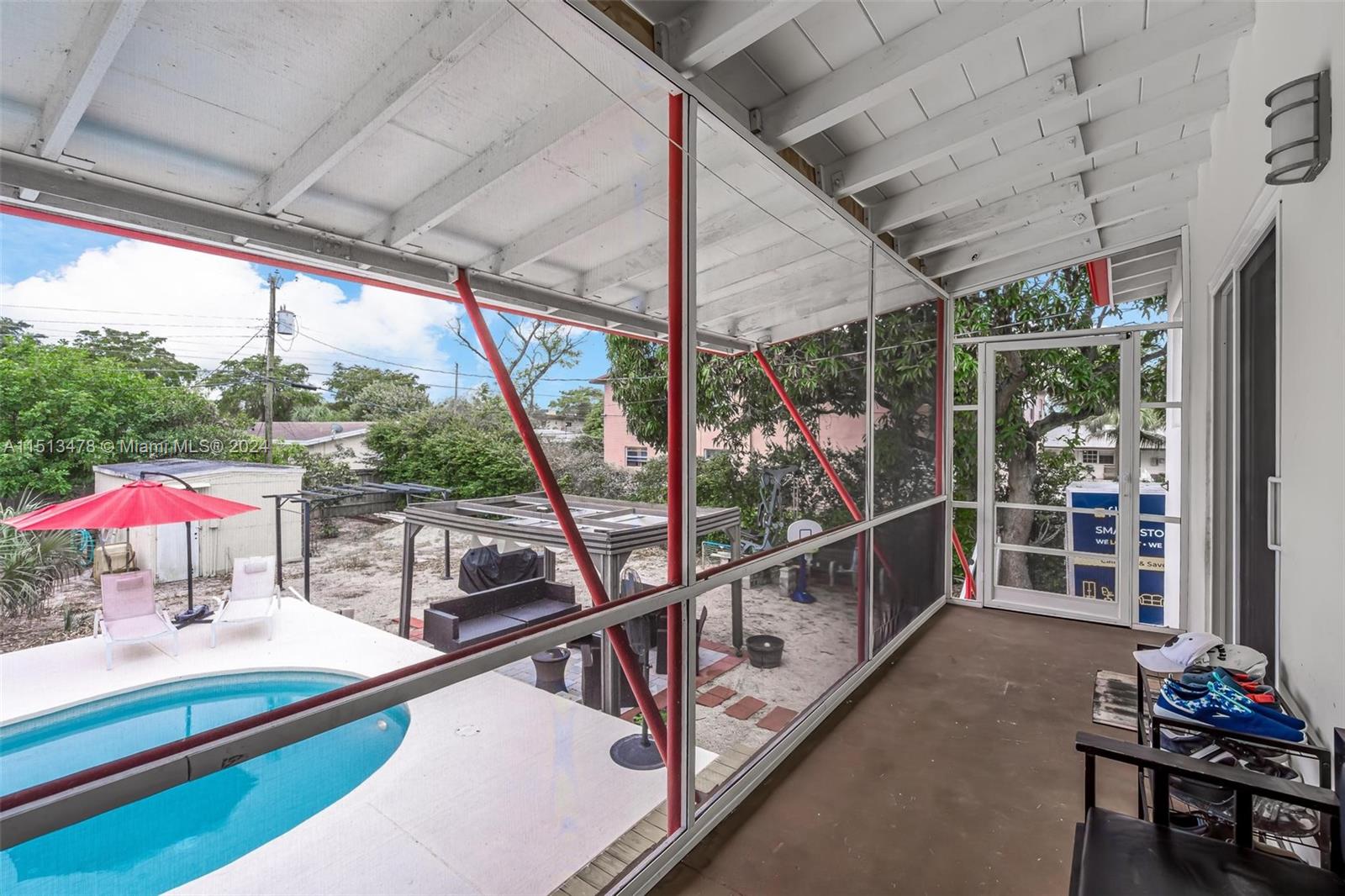 220 NW 42nd St