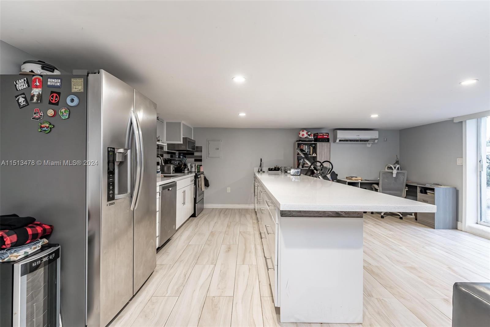220 NW 42nd St