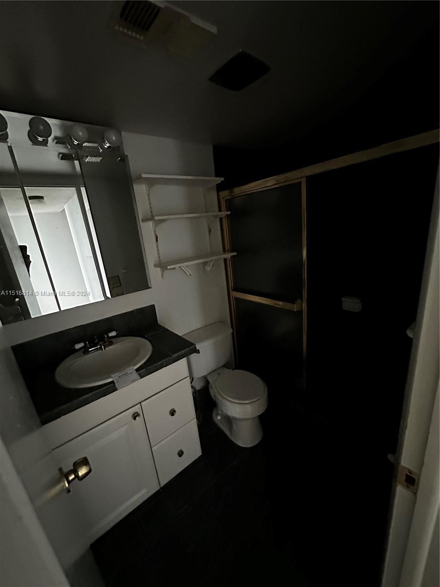 670 Tennis Club Dr # 302
