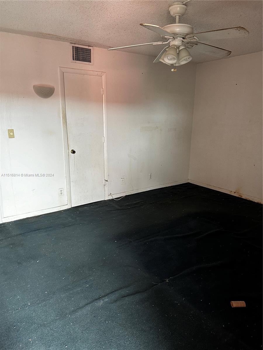 670 Tennis Club Dr # 302