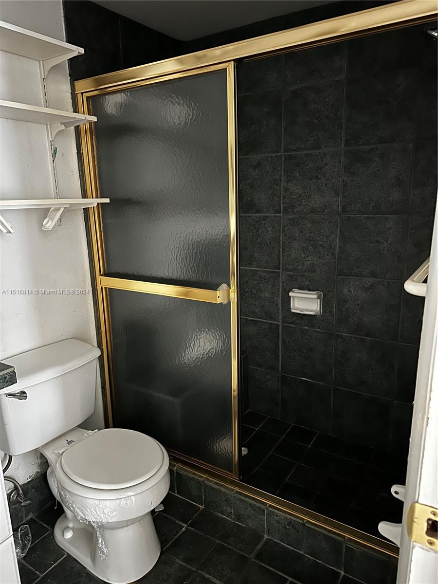 670 Tennis Club Dr # 302