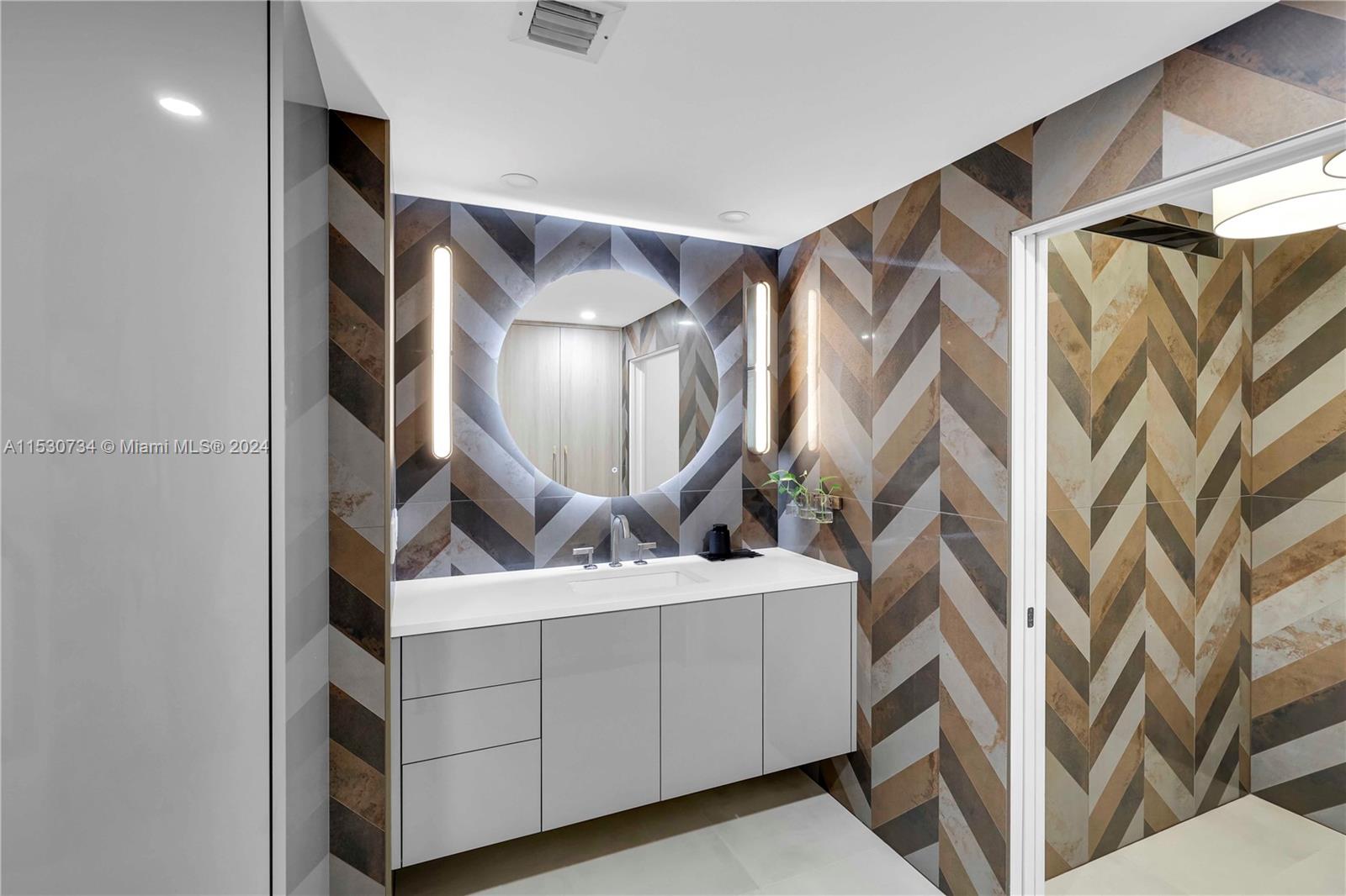 110 Hendricks Isle # 5