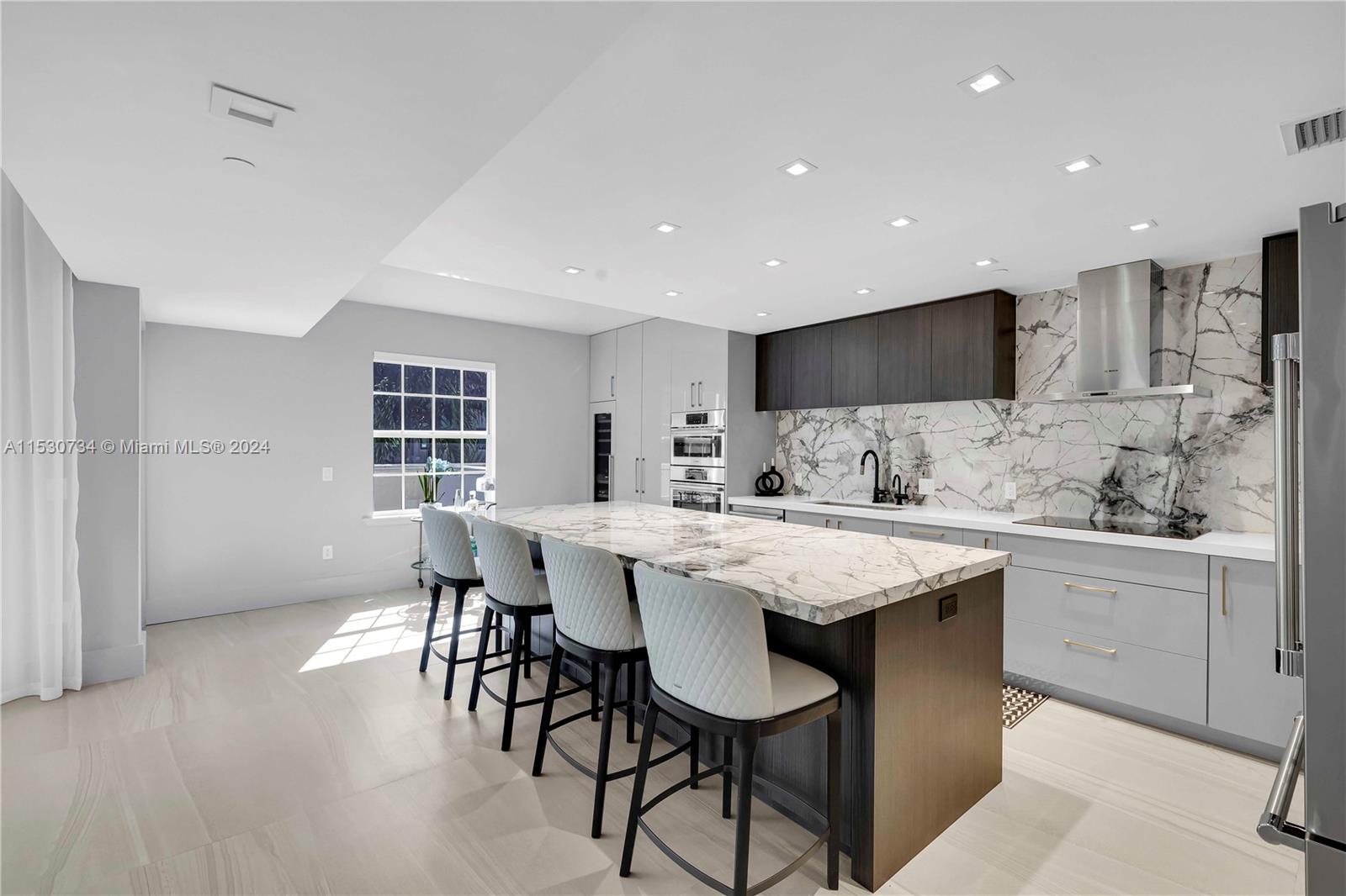 110 Hendricks Isle # 5