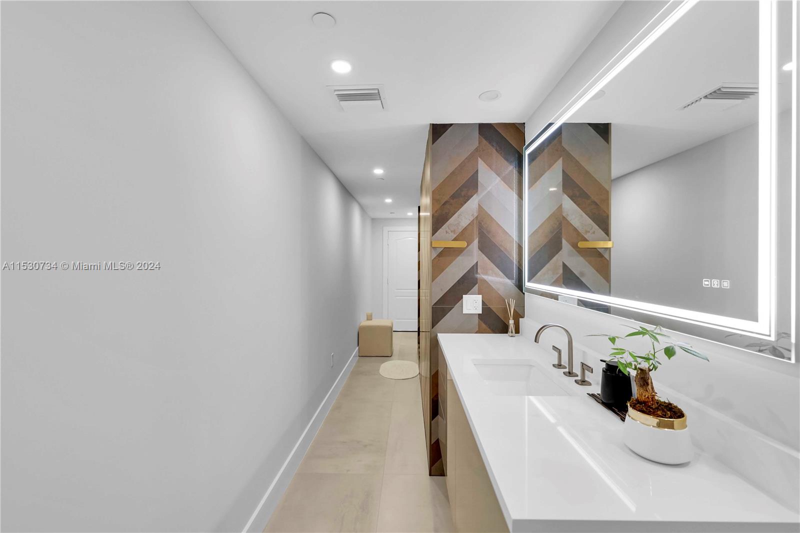 110 Hendricks Isle # 5