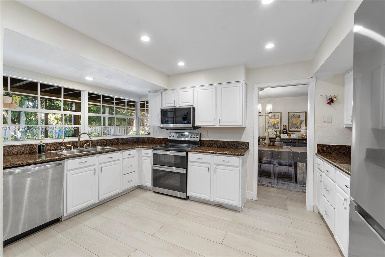 8307 NW 37th St