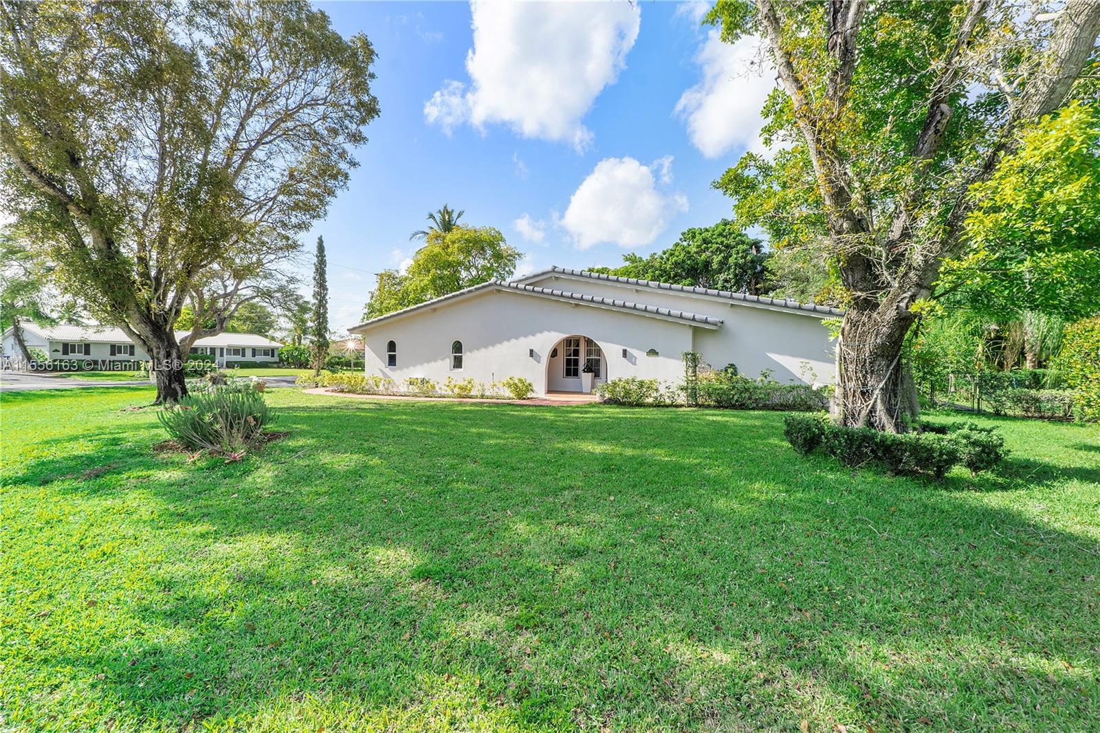 8307 NW 37th St