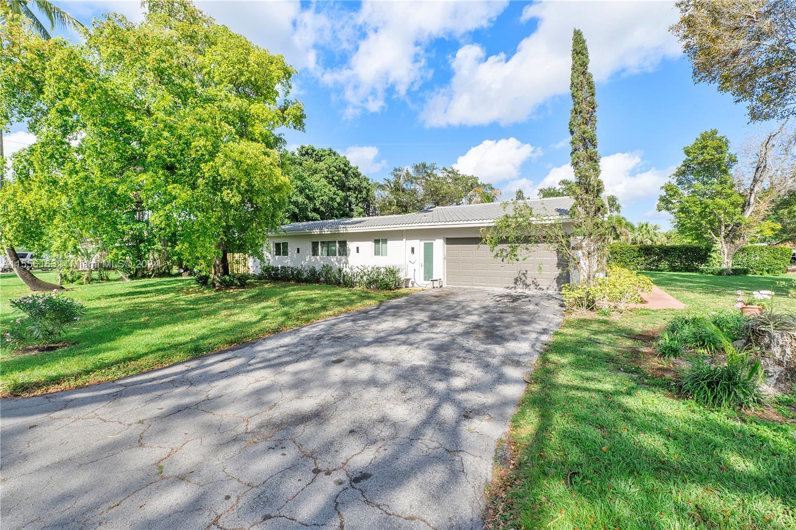 8307 NW 37th St