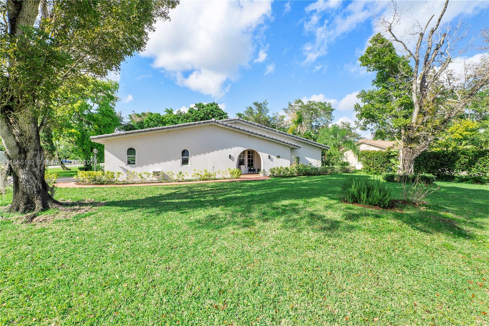 8307 NW 37th St