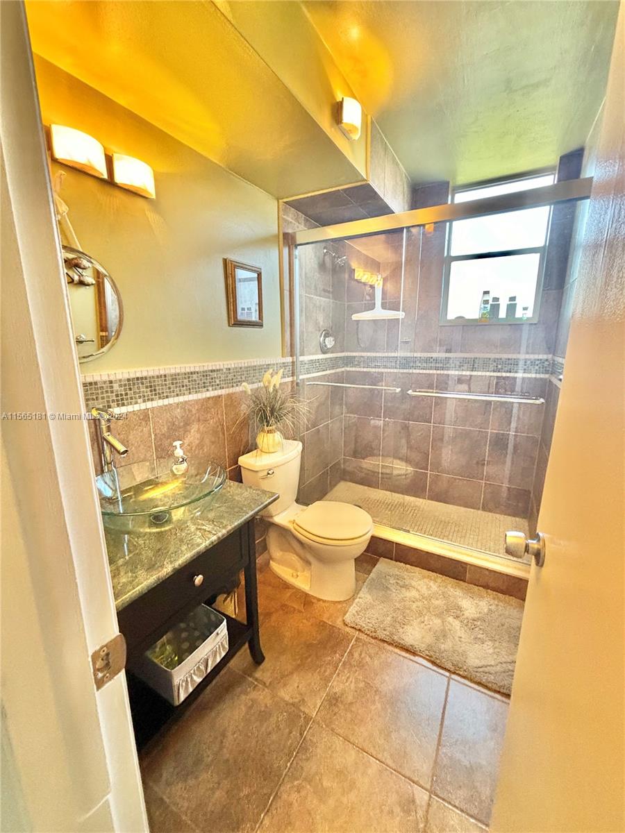 501 E Dania Beach Blvd Unit: 5-2M