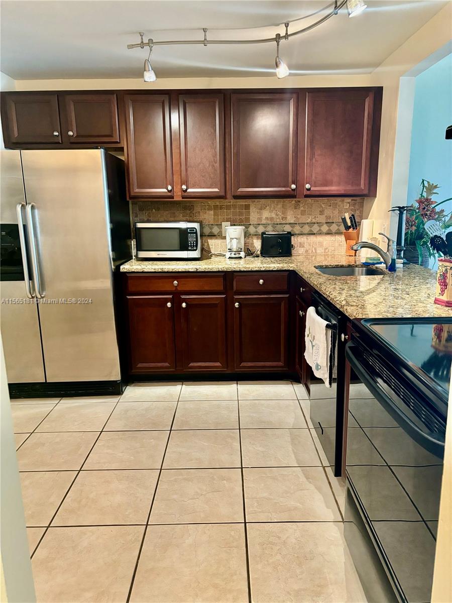 501 E Dania Beach Blvd Unit: 5-2M