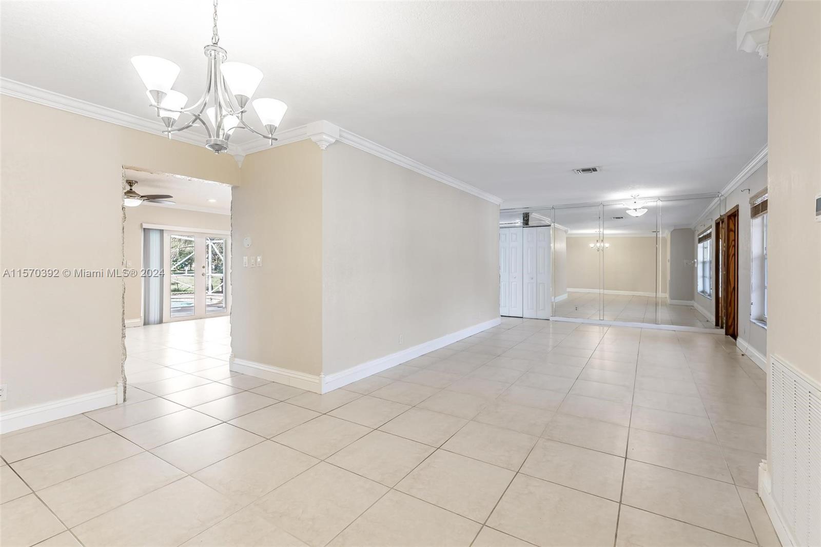 10100 Ramblewood Dr