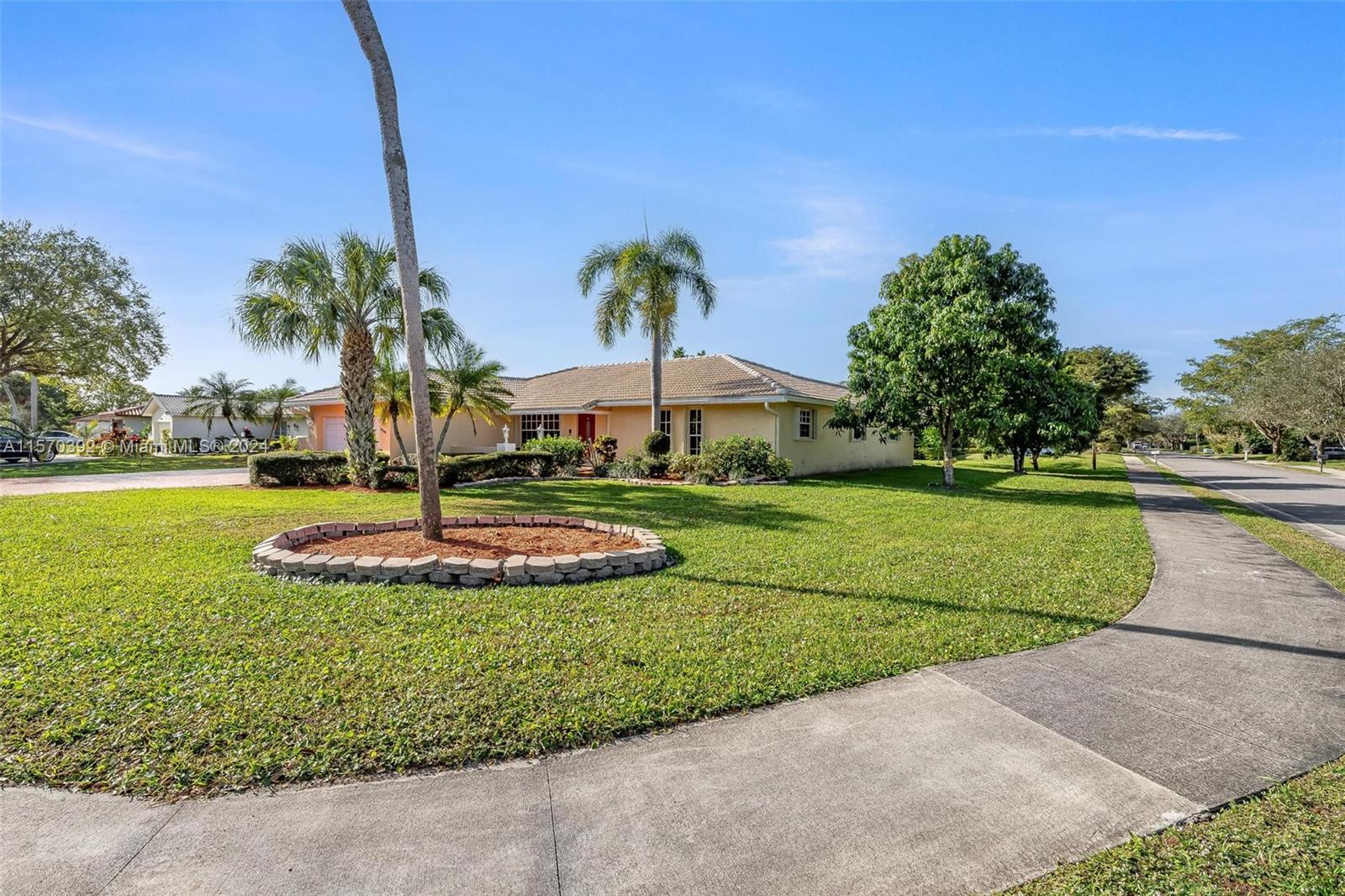 10100 Ramblewood Dr