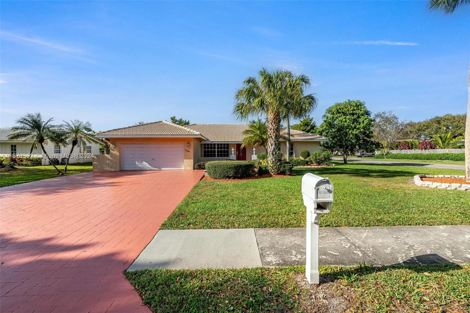 10100 Ramblewood Dr