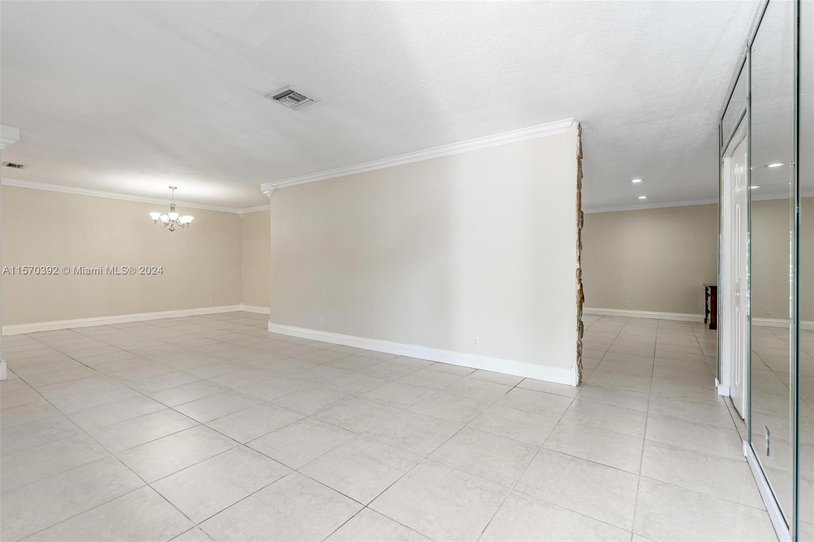 10100 Ramblewood Dr