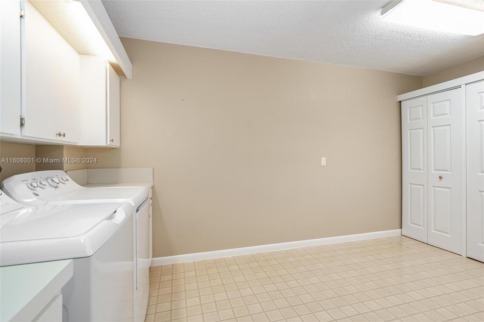 2461 Village Blvd # 206
