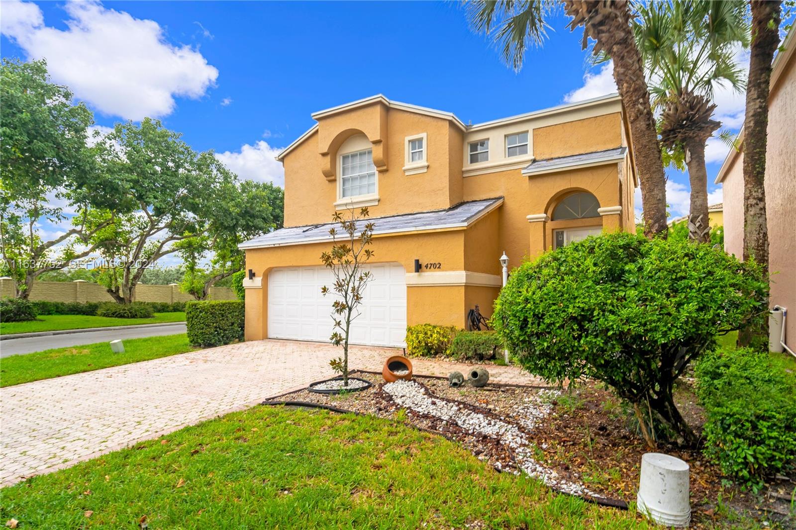 4702 NW 115th Terrace