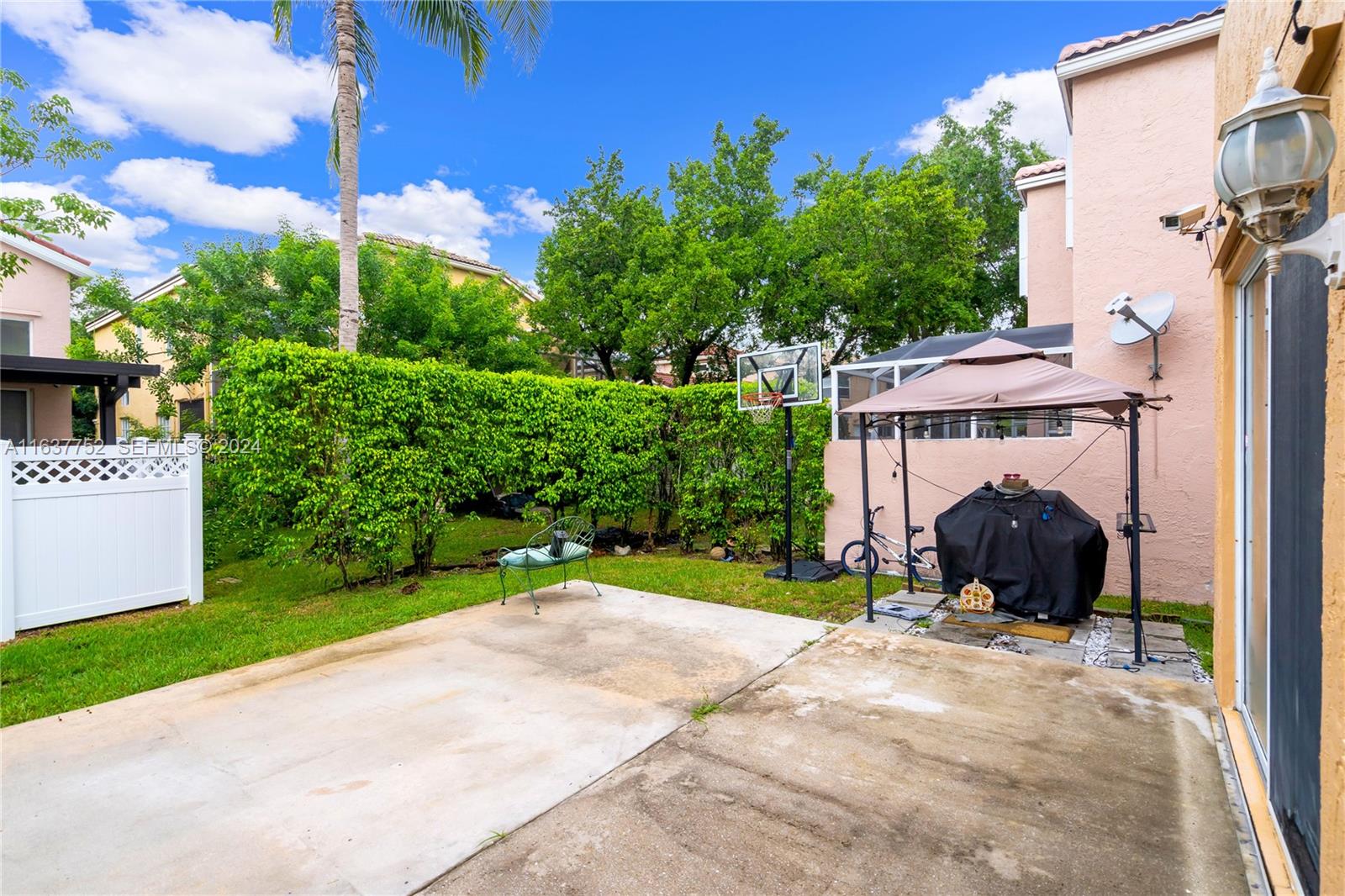 4702 NW 115th Terrace