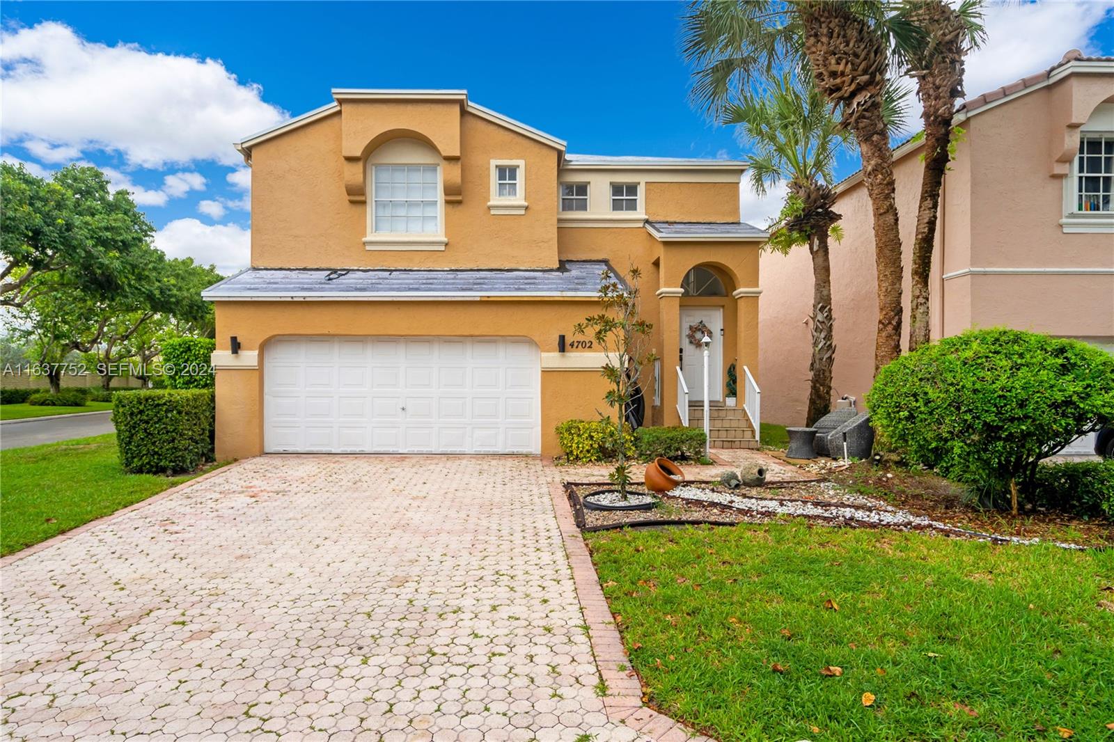 4702 NW 115th Terrace