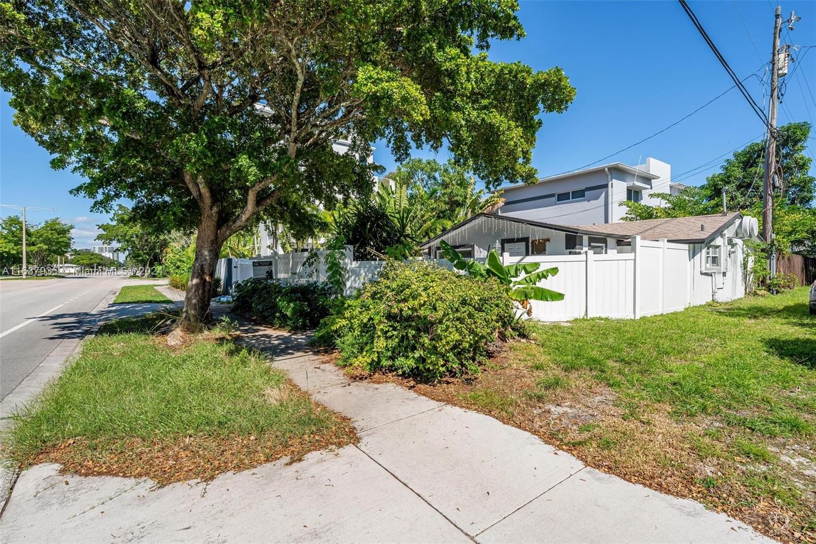 1004 SW 4th Ave