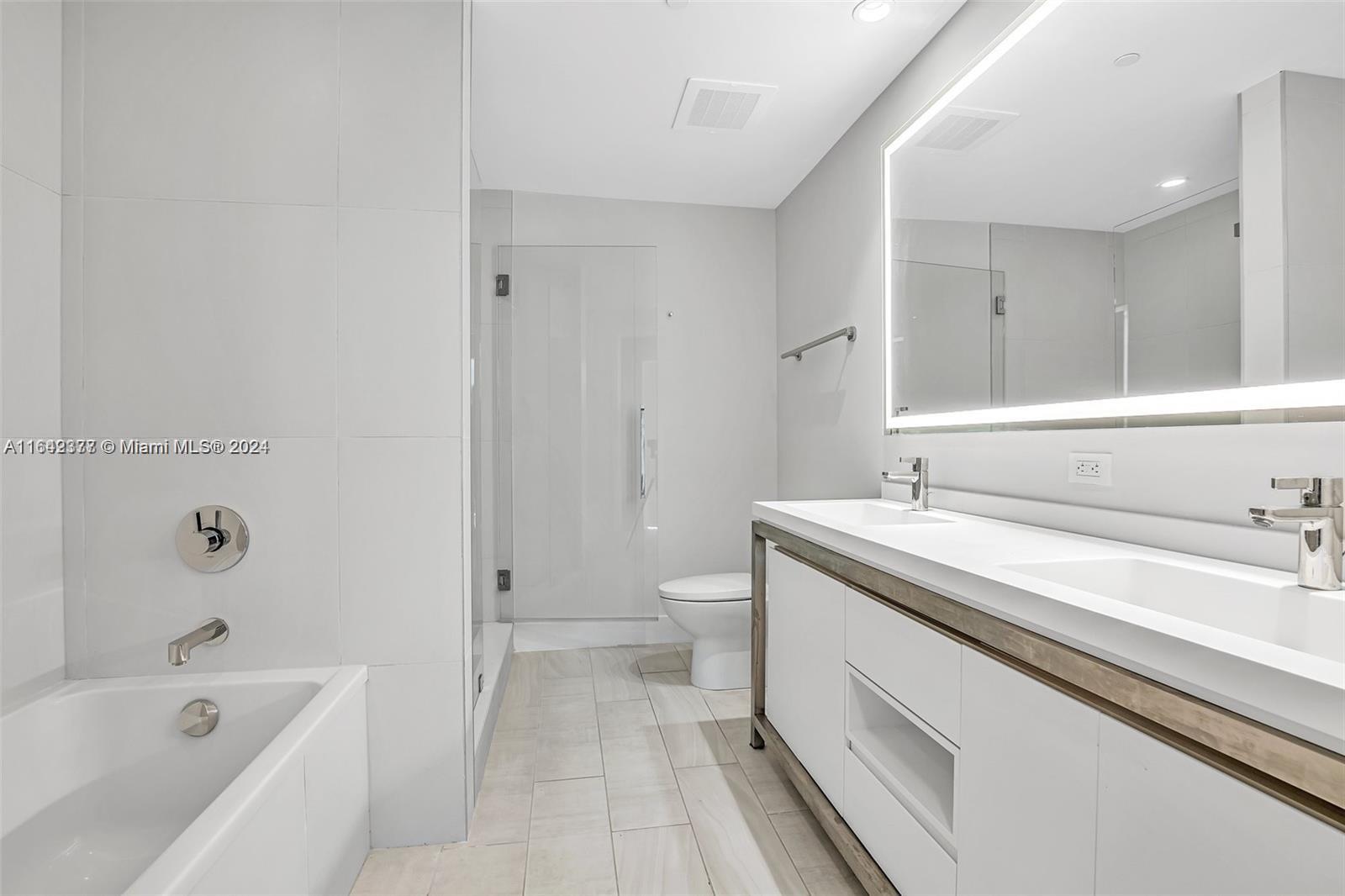 2000 Metropica Way # 2204