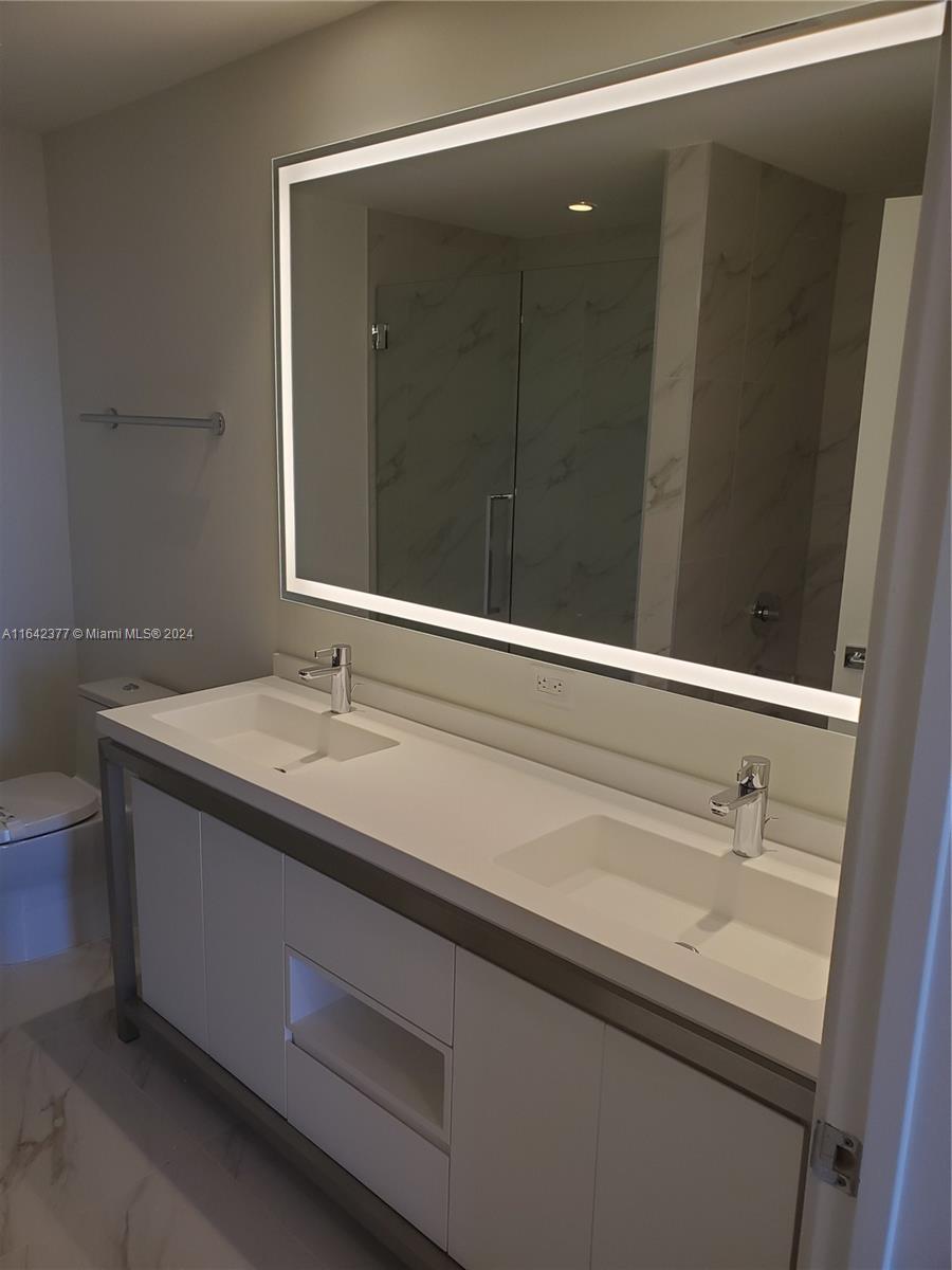 2000 Metropica Way # 2204