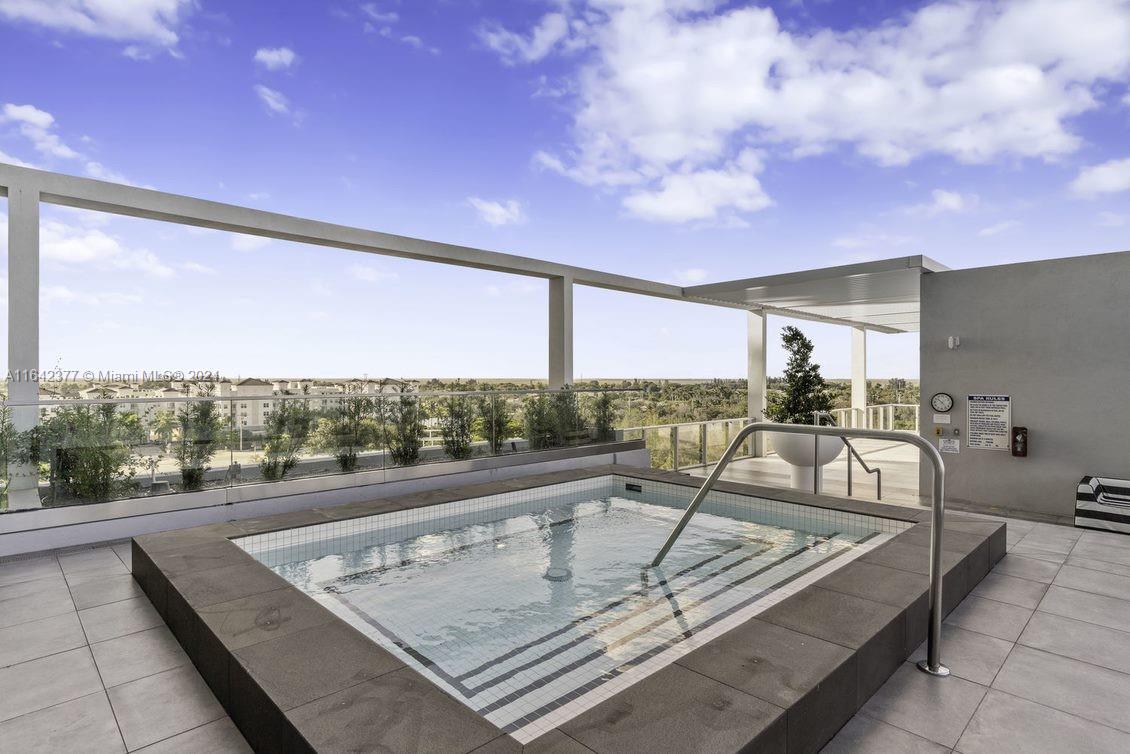 2000 Metropica Way # 2204
