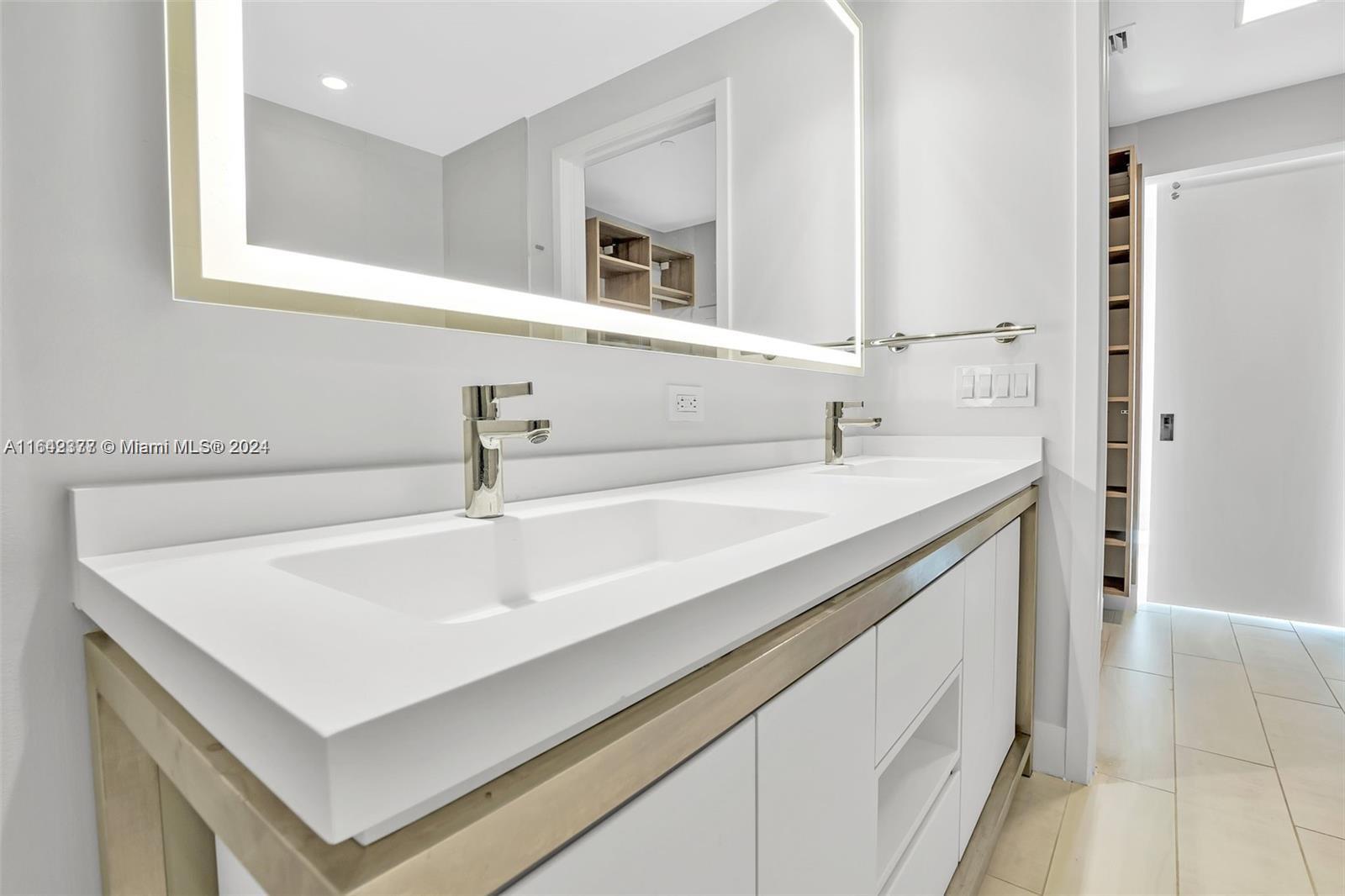 2000 Metropica Way # 2204