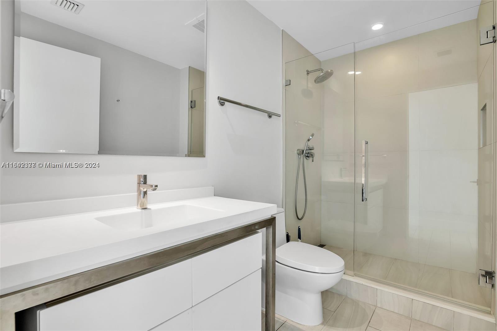 2000 Metropica Way # 2204