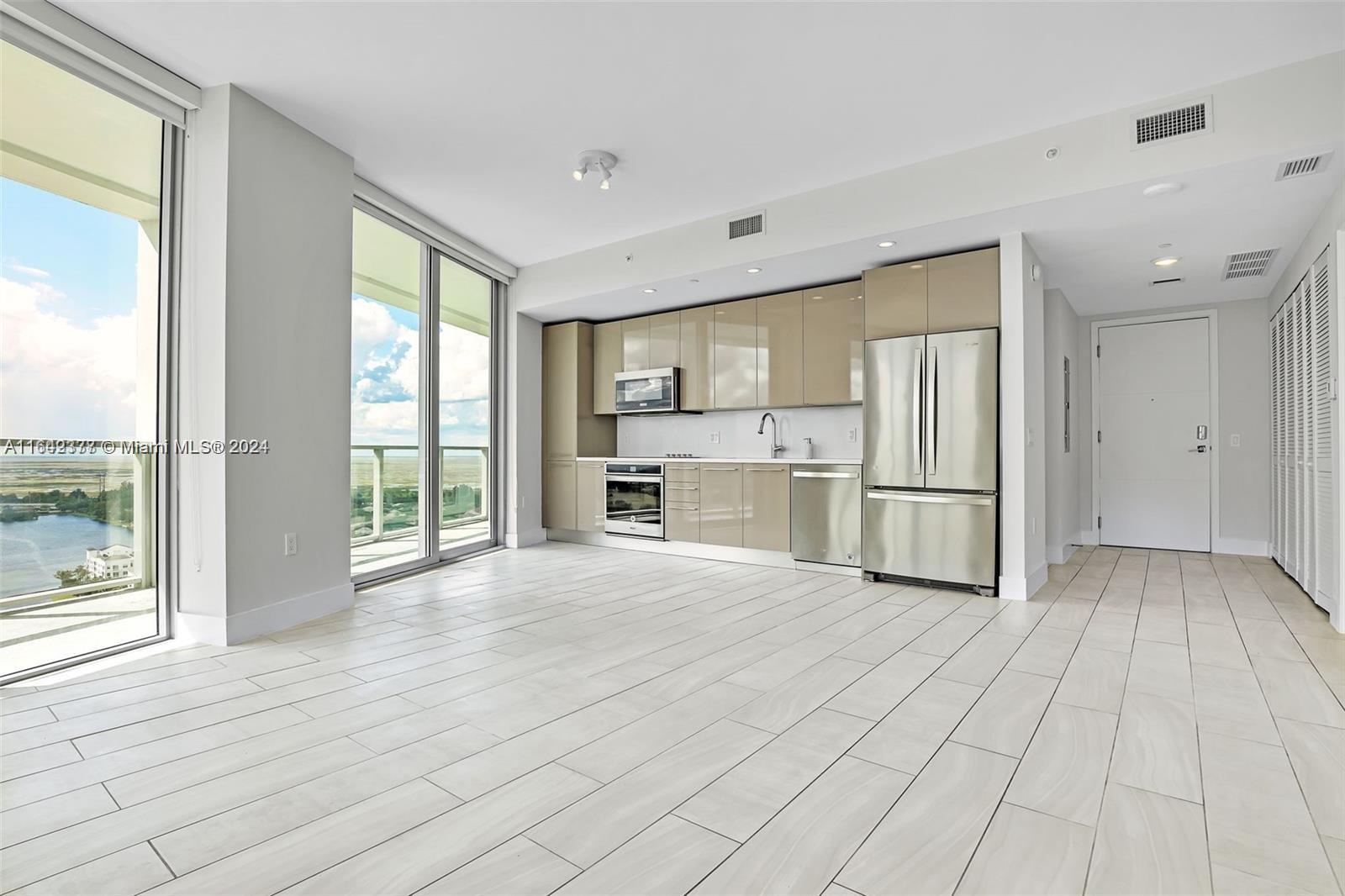 2000 Metropica Way # 2204