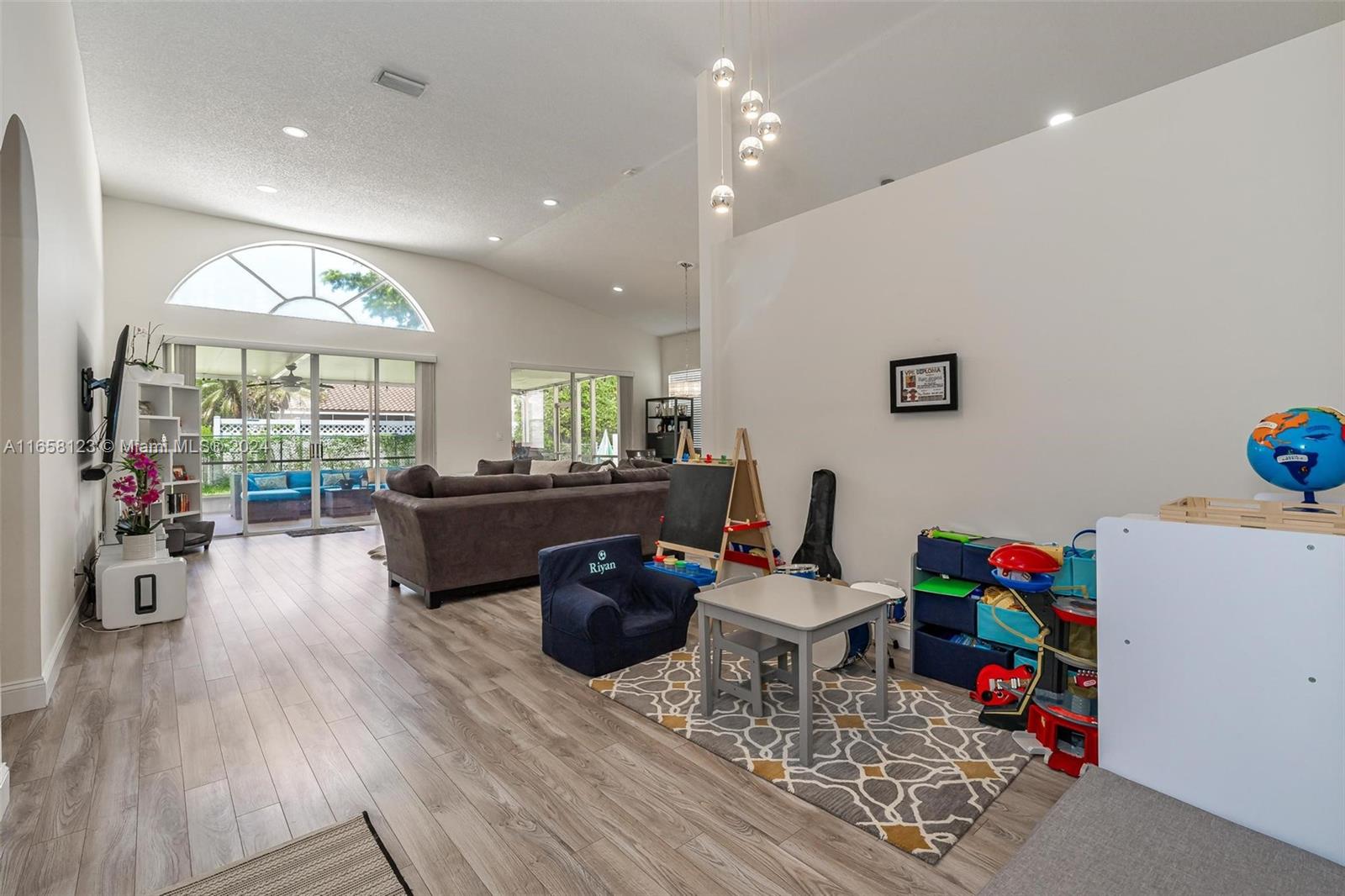 5344 NW 106th Dr