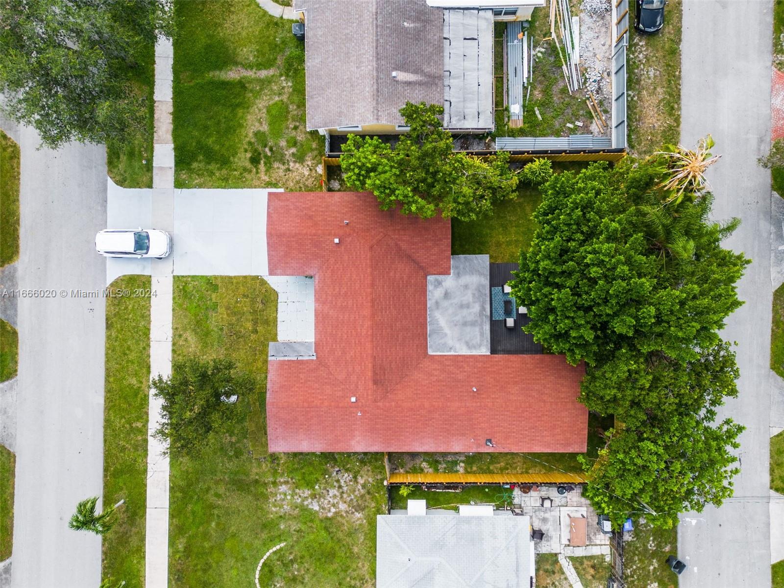 2819 Cleveland St