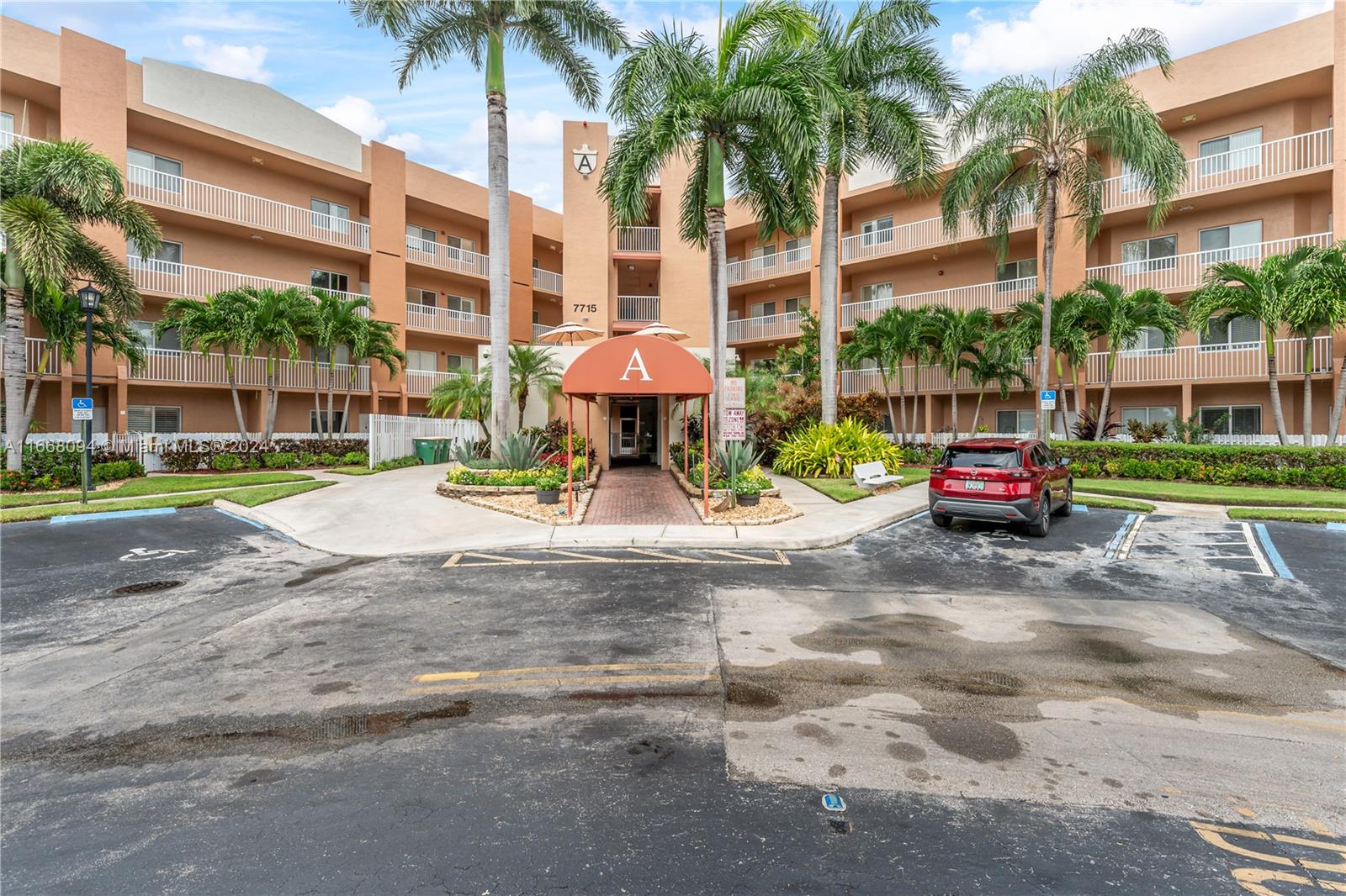 7715 Yardley Dr # 415