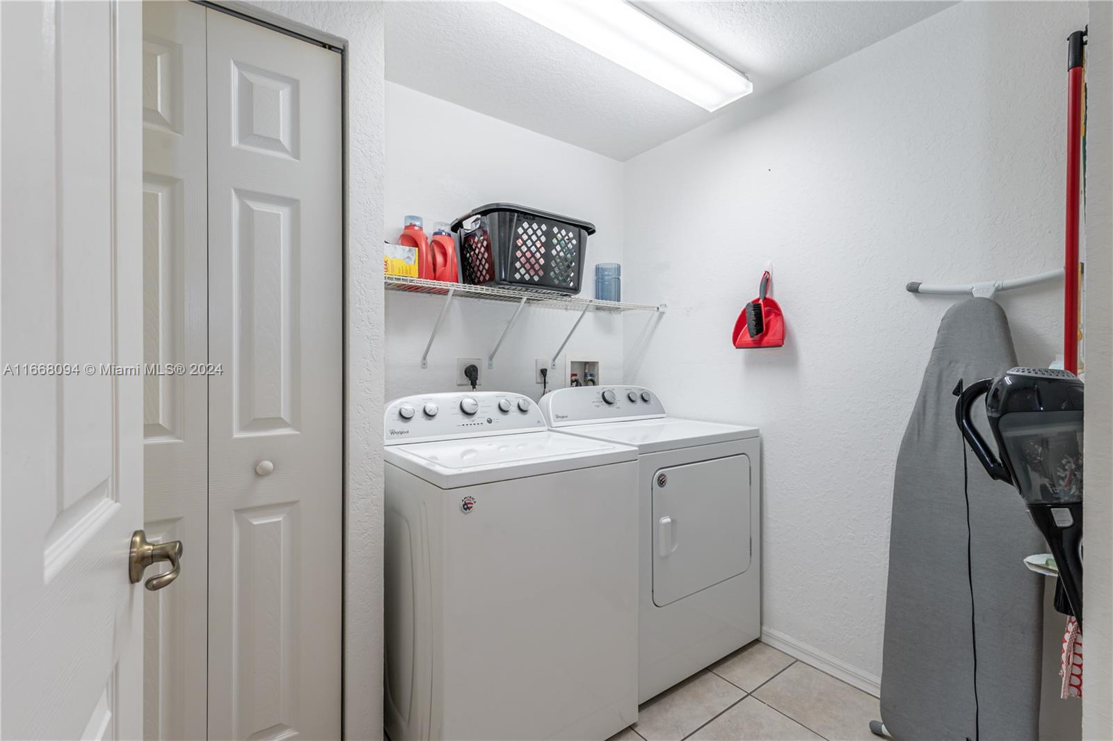 7715 Yardley Dr # 415