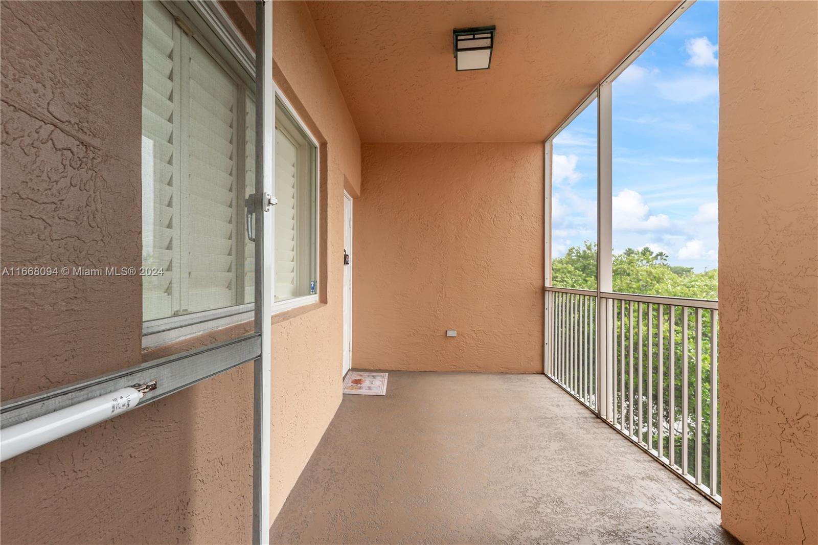7715 Yardley Dr # 415