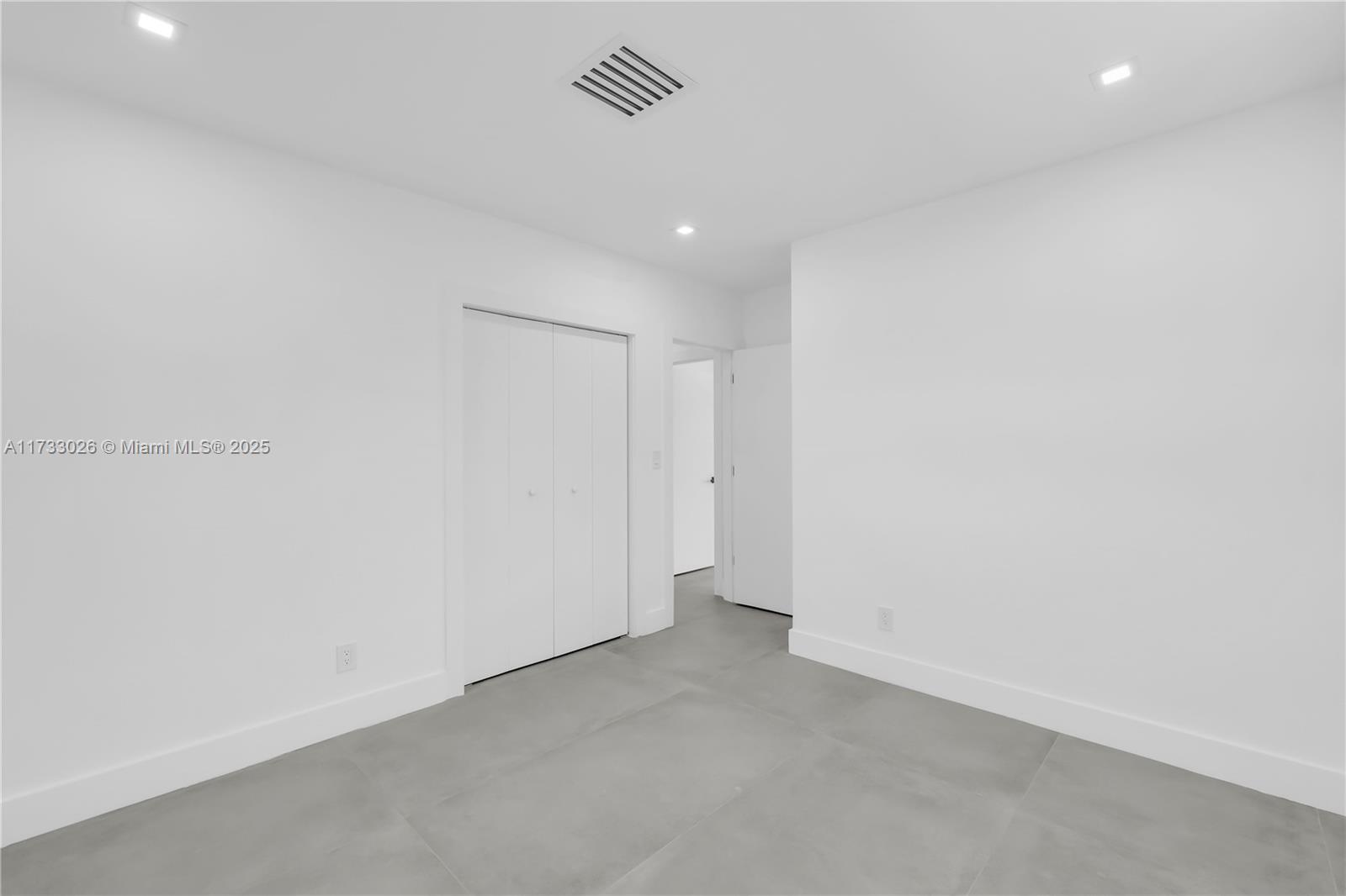 660 SE 4th Ave