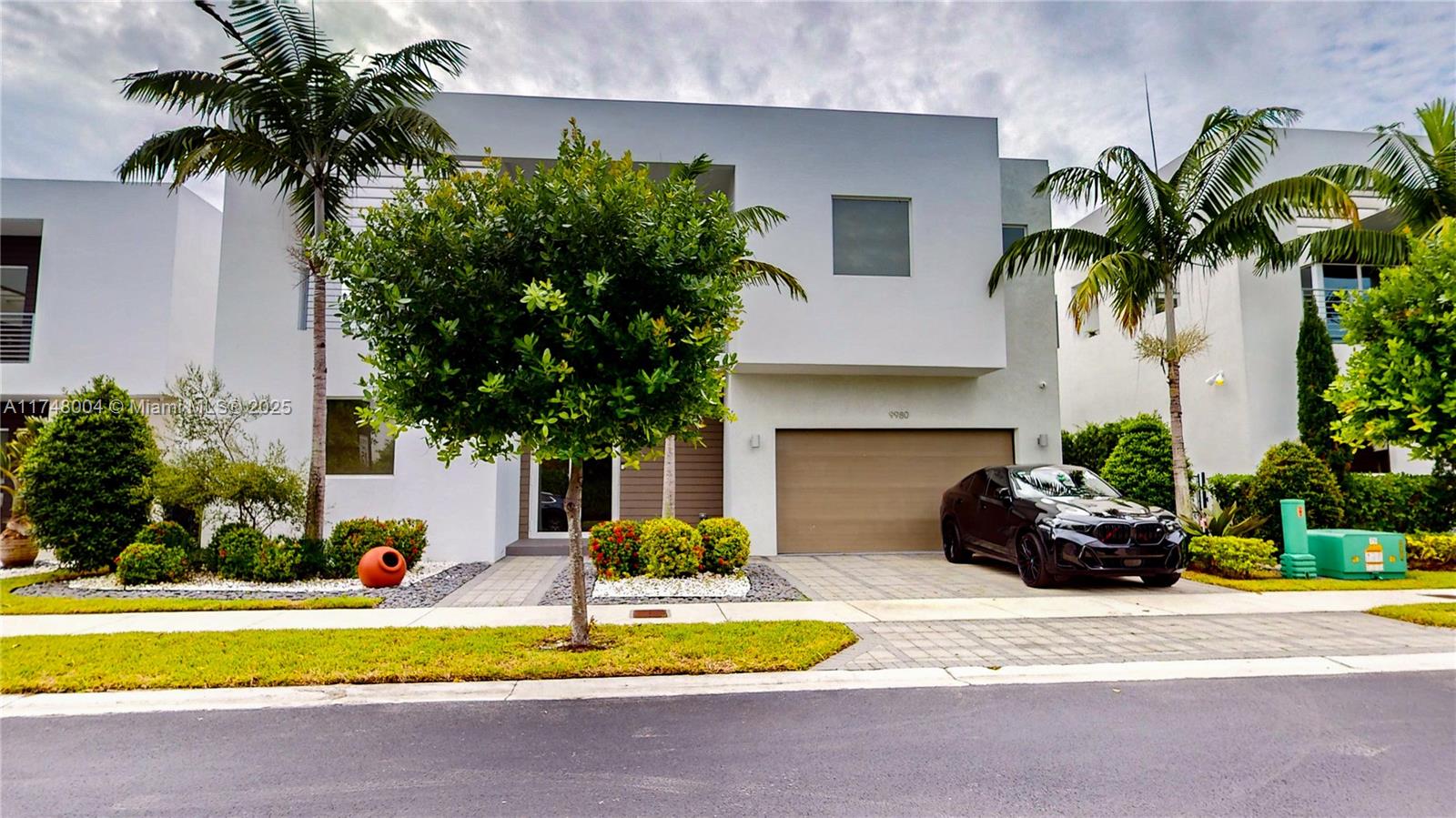 9980 NW 74th Ter