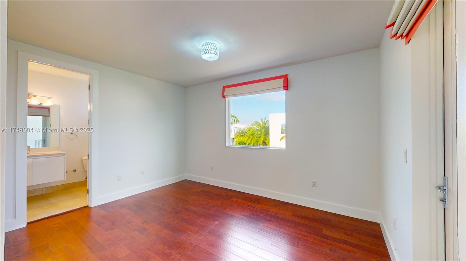9980 NW 74th Ter