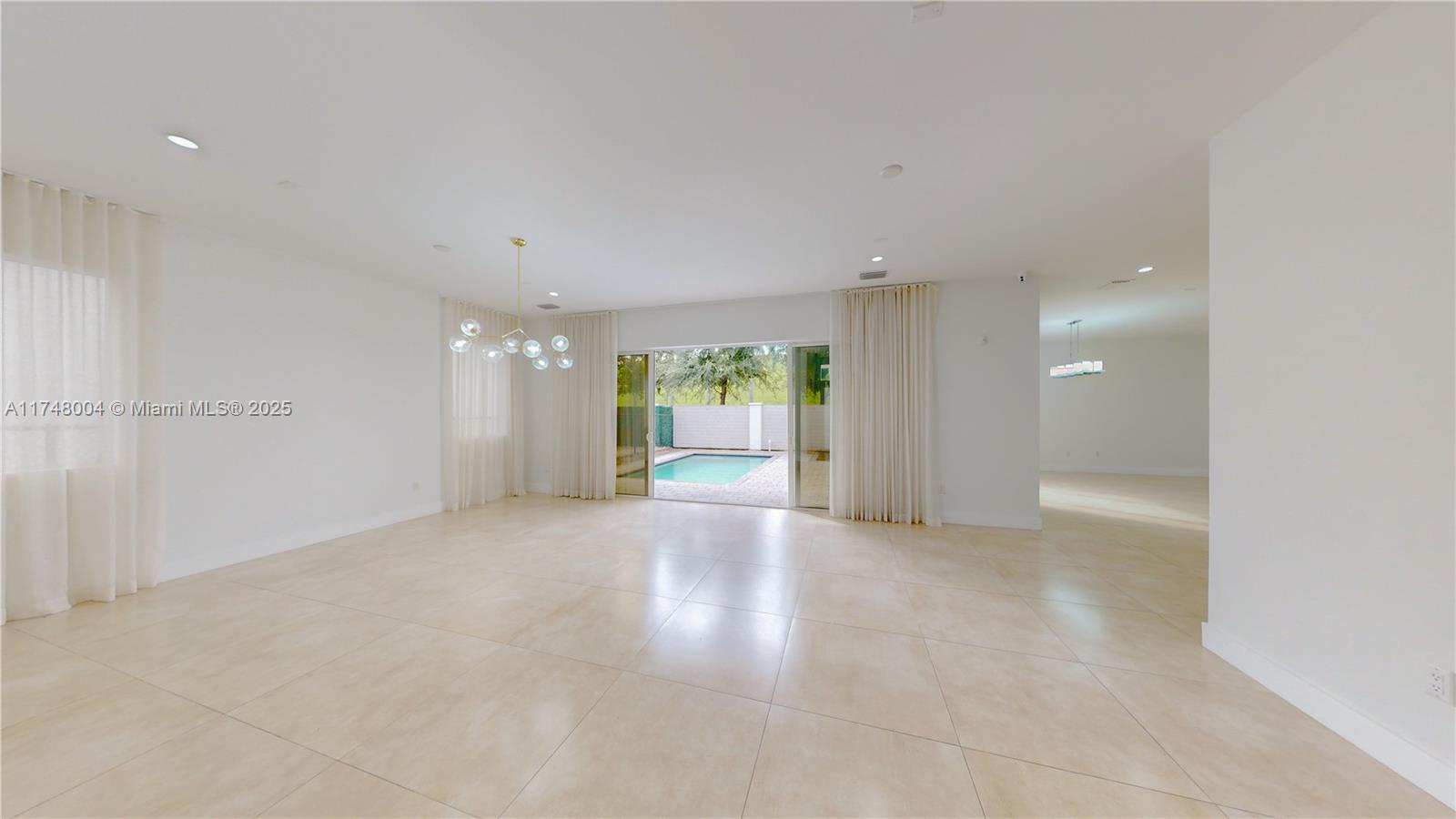 9980 NW 74th Ter