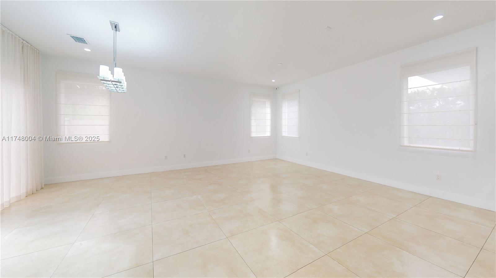 9980 NW 74th Ter
