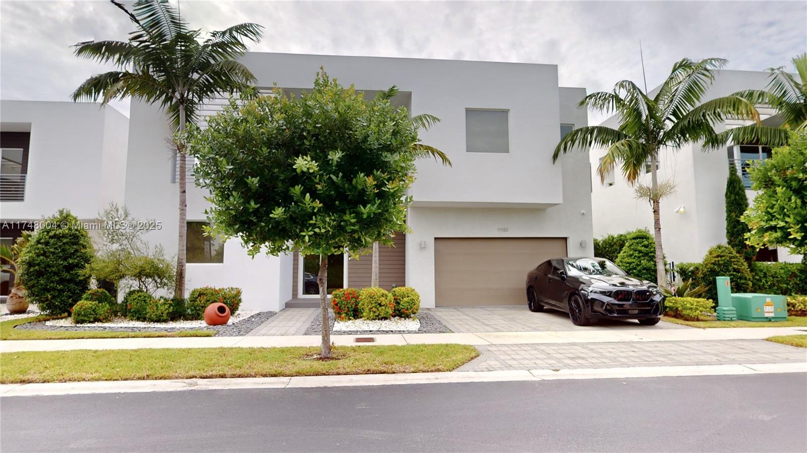 9980 NW 74th Ter