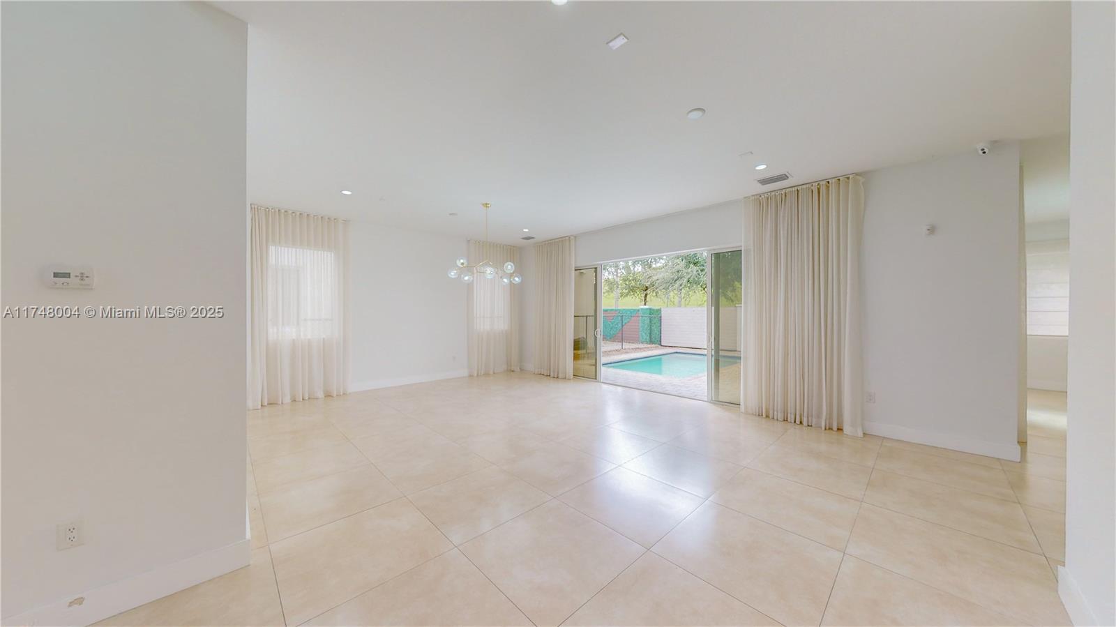 9980 NW 74th Ter