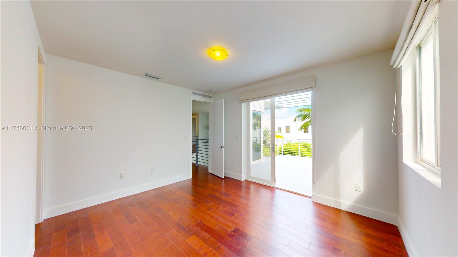 9980 NW 74th Ter
