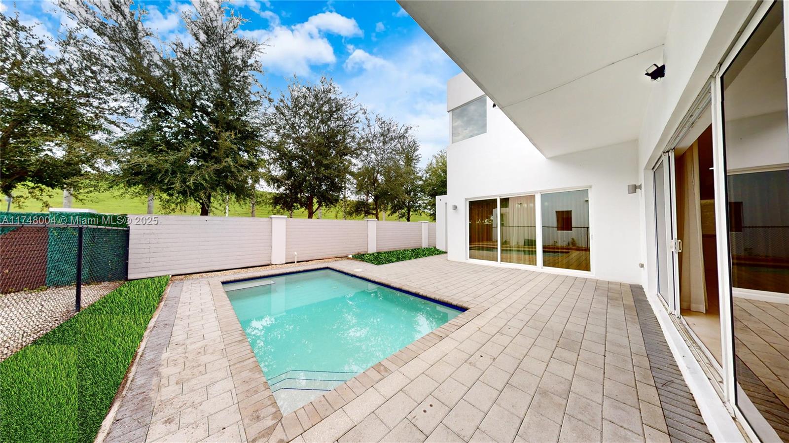 9980 NW 74th Ter