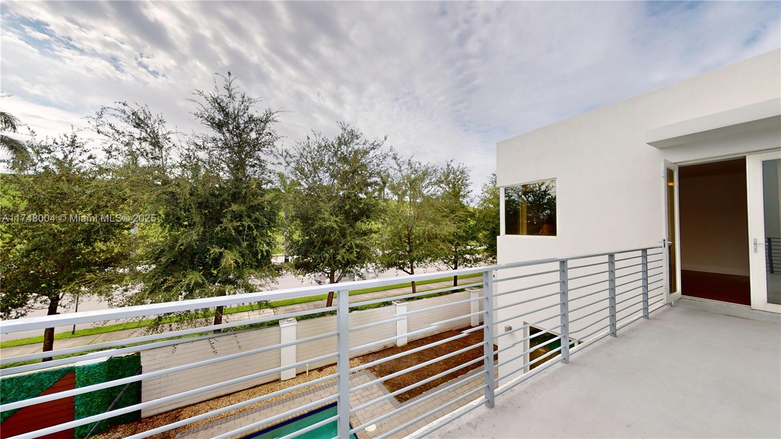 9980 NW 74th Ter