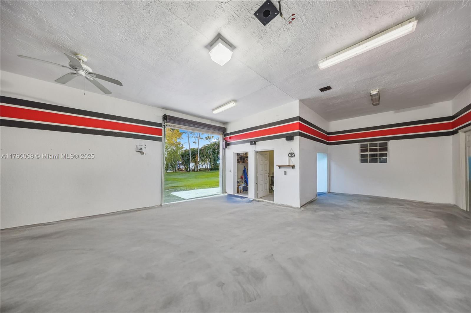 17189 Tangerine Blvd